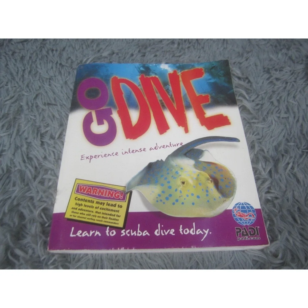 PADI‎ Open Water Diver Manual Go Dive Scuba Diving Training Guide PB Illustrated